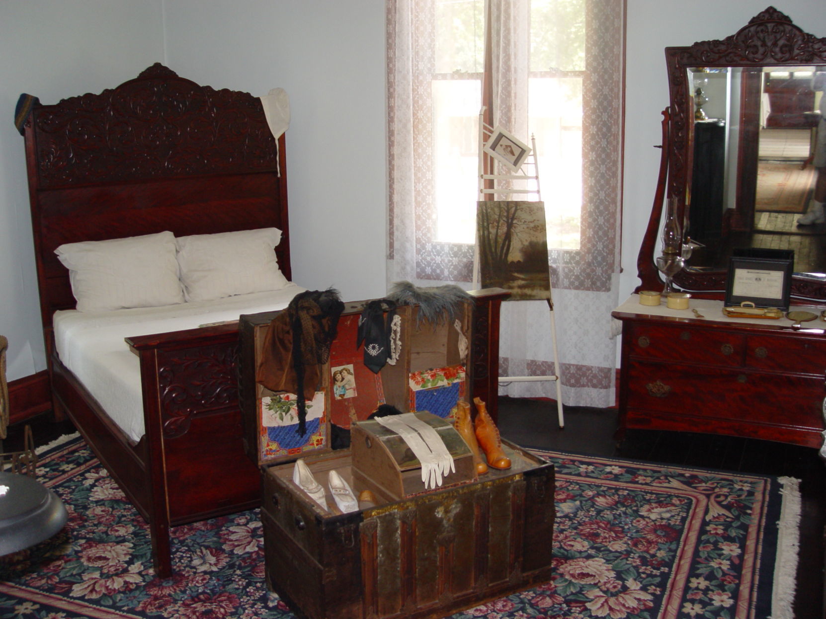 Payne-Gentry Bed in Bedroom